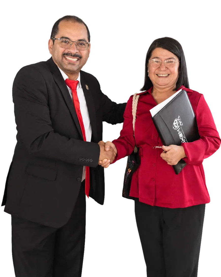 Gustavo Díaz y Lilly Von Chong dándose la mano